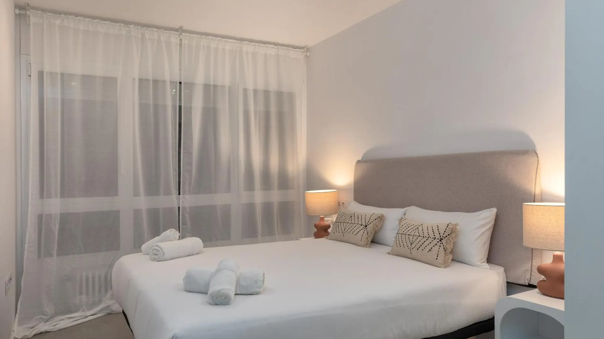 Flateli Lorenzana 35 A خيرونا شقة