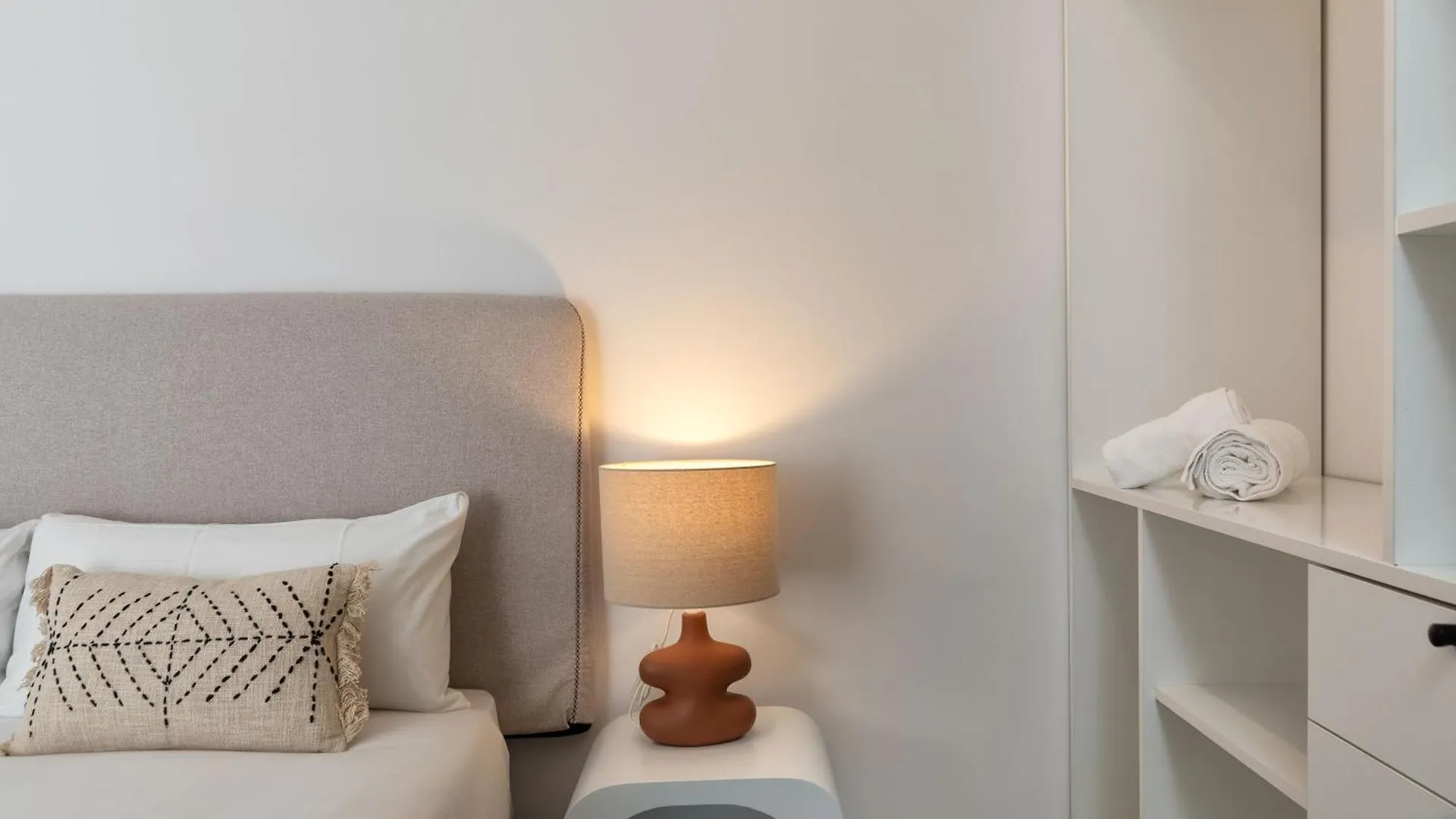 Flateli Lorenzana 35 A خيرونا شقة